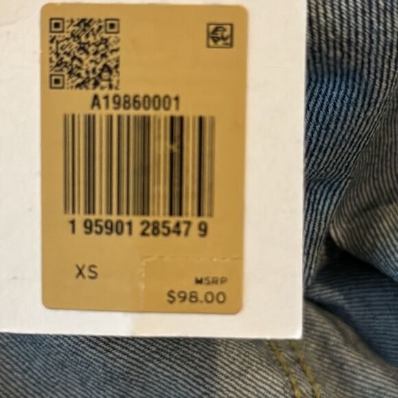 LEVIS LADIES 100% JEAN JACKET MADE FROM PJ COTTONIZED HEMP. JACKET IS SIZE XS - Picture 7 of 7